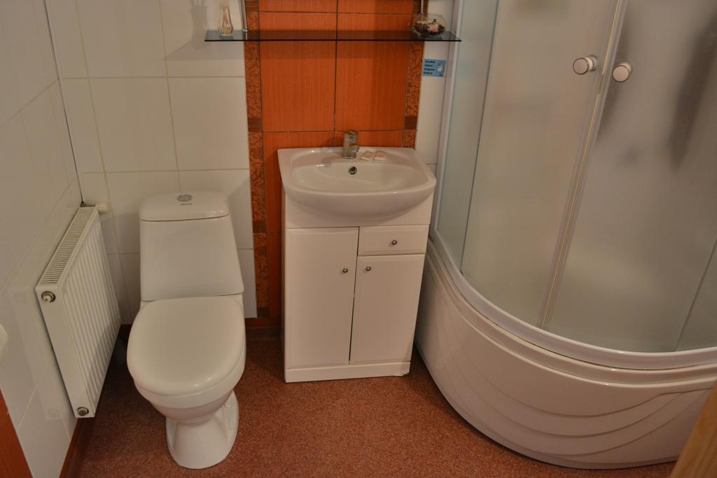 ホテル Viesu Nams Zala Sala Litavniki エクステリア 写真